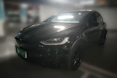 Tesla Model X · 2020 год