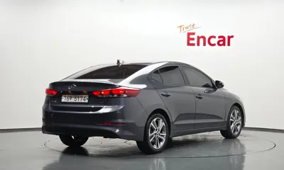 Hyundai Avante 2018, 47022 км, за 7680.19 USD