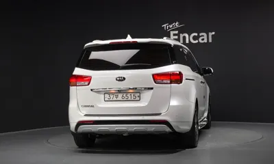 Kia Canival 2018, 77695 км, за 10437.18 USD
