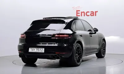 Porsche Macan 2018, 65824 км, за 31180.26 USD