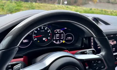 Porsche Cayenne 2021, 61700 км, за 59012.74 USD - фото 8