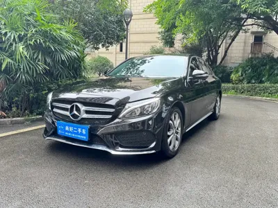 Mercedes-Benz C-Class · 2015 год