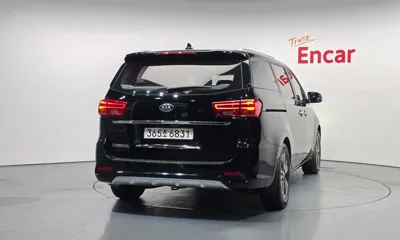 Kia Canival 2020, 80186 км, за 11027.96 USD