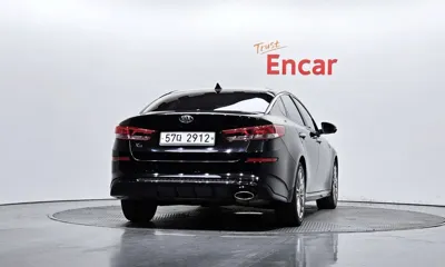 Kia K5 2019, 183621 км, за 7152.31 USD