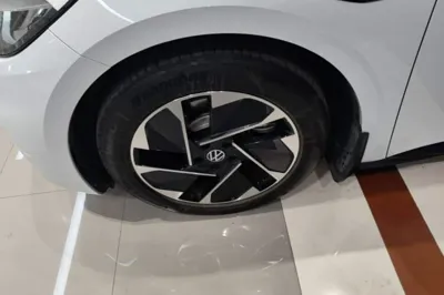 Volkswagen ID.3 2023, 21700 км, за 14165 USD