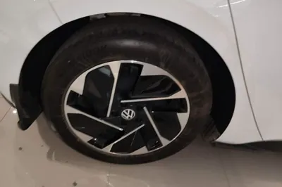 Volkswagen ID.3 2023, 21700 км, за 14165 USD