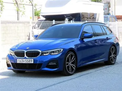BMW 3-Series 2021, 81675 км, за 19087.96 USD