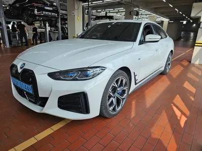 BMW i4 2024, 24857 км, за 34803.57 USD