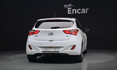 Hyundai i30 2015, 146426 км, за 3957.71 USD