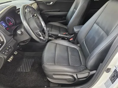 Kia Stonic 2020, 92439 км, за 8919.72 USD - фото 14