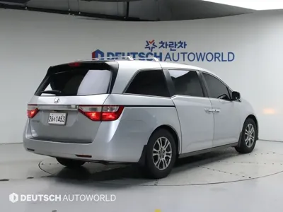 Honda Odyssey 2012, 99619 км, за 6906.08 USD