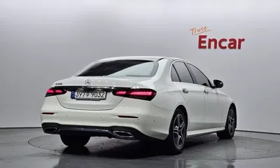 Mercedes-Benz E-Class 2023, 15426 км, за 32842.87 USD