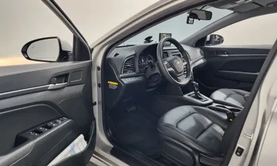 Hyundai Avante 2017, 109161 км, за 6210.77 USD - фото 10