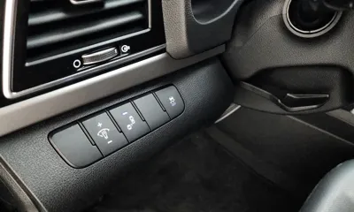 Hyundai Avante 2017, 109161 км, за 6210.77 USD - фото 16