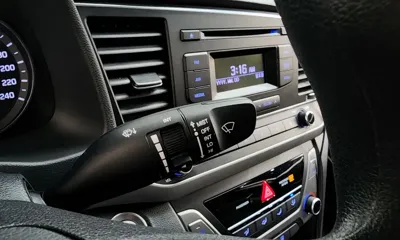 Hyundai Avante 2017, 109161 км, за 6210.77 USD - фото 19
