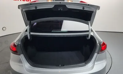 Hyundai Avante 2017, 109161 км, за 6210.77 USD - фото 20