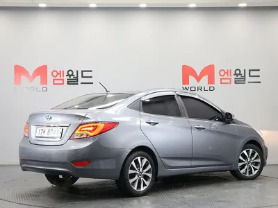Hyundai Accent 2016, 106000 км, за 3898.25 USD