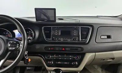 Kia Canival 2015, 210954 км, за 9852.86 USD - фото 14