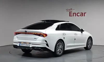 Kia K5 2021, 70905 км, за 15562.93 USD