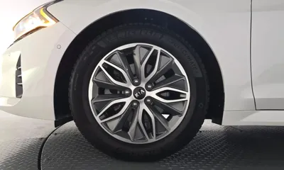 Kia K5 2021, 70905 км, за 15562.93 USD