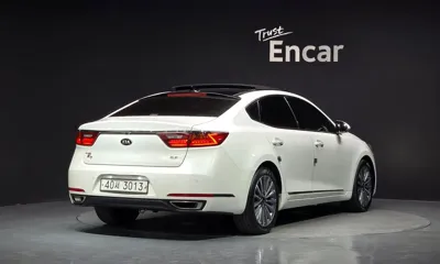 Kia K7 2019, 88202 км, за 8587.05 USD