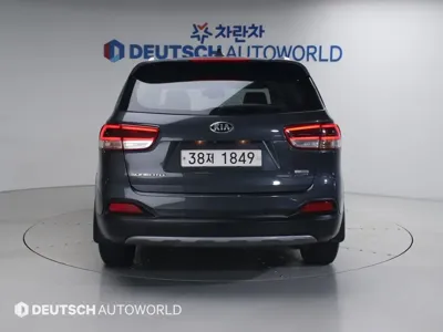 Kia Sorento 2015, 93030 км, за 7483.26 USD