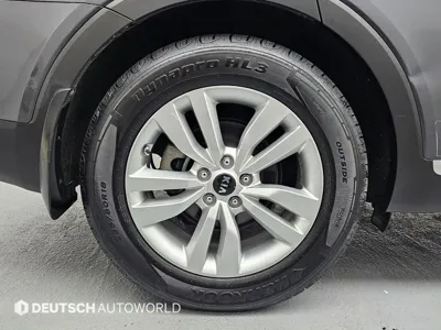 Kia Sorento 2015, 93030 км, за 7483.26 USD