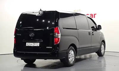 Hyundai Starex 2021, 79366 км, за 10921.14 USD