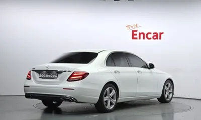 Mercedes-Benz E-Class 2018, 40046 км, за 15436.15 USD