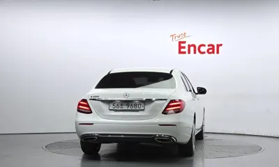 Mercedes-Benz E-Class 2018, 40046 км, за 15436.15 USD