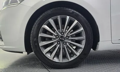 Kia K7 2018, 186564 км, за 7214.13 USD