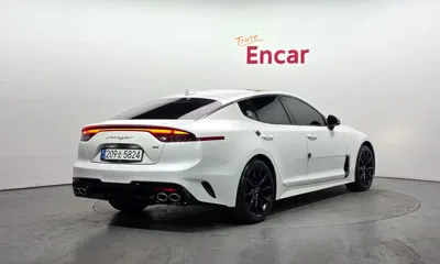 Kia Stinger 2023, 64578 км, за 18195.4 USD