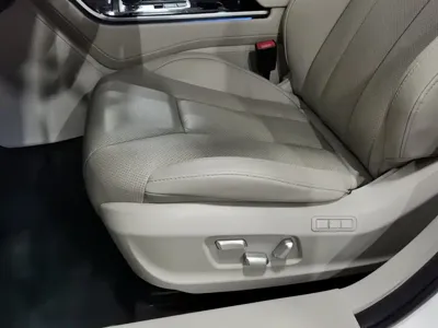 Hongqi Hongqi H5 2018, 100800 км, за 5414.84 USD - фото 20