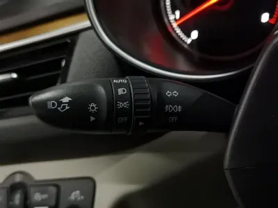 Hongqi Hongqi H5 2018, 100800 км, за 5414.84 USD - фото 21