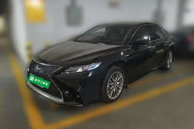 Toyota Camry · 2019 год