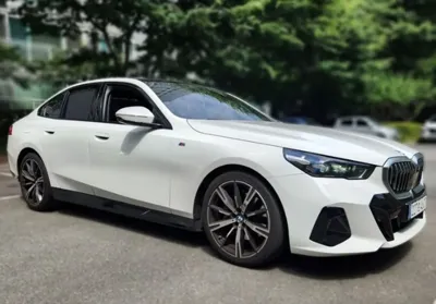 BMW 5-Series 2024, 31849 км, за 48903.77 USD