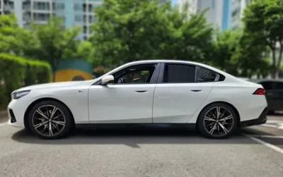 BMW 5-Series 2024, 31849 км, за 48903.77 USD