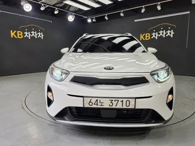 Kia Stonic 2018, 97104 км, за 7020.73 USD