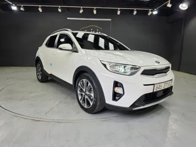 Kia Stonic 2018, 97104 км, за 7020.73 USD