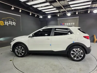 Kia Stonic 2018, 97104 км, за 7020.73 USD