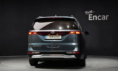 Kia Canival 2021, 130117 км, за 13719.31 USD
