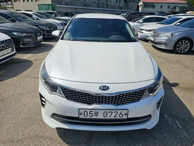 Kia K5 · 2016 год