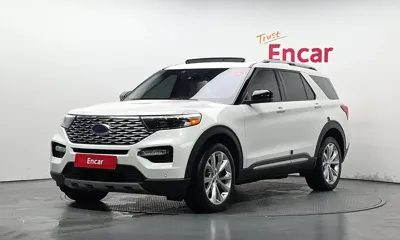 Ford Explorer · 2022 год