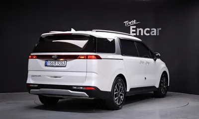 Kia Canival 2021, 129844 км, за 13213.92 USD