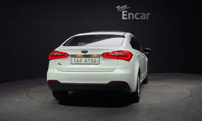 Kia K3 2015, 100801 км, за 3832.18 USD