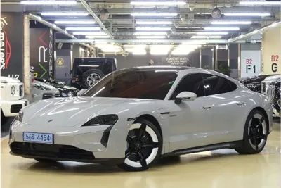 Porsche Taycan 2025, 9100 км, за 123545.83 USD