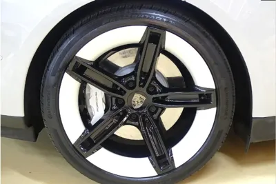 Porsche Taycan 2025, 9100 км, за 123545.83 USD