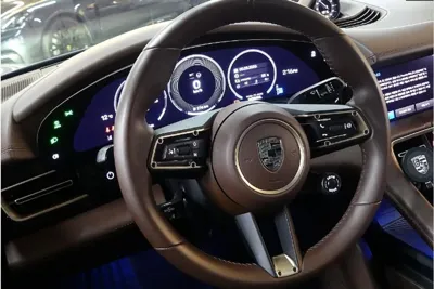 Porsche Taycan 2025, 9100 км, за 123545.83 USD