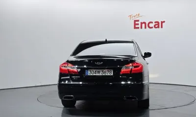 Hyundai Genesis 2012, 136713 км, за 4174.87 USD