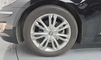 Hyundai Genesis 2012, 136713 км, за 4174.87 USD